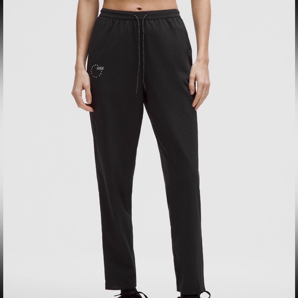 Lululemon miles maker Crew graphic high rise track pant